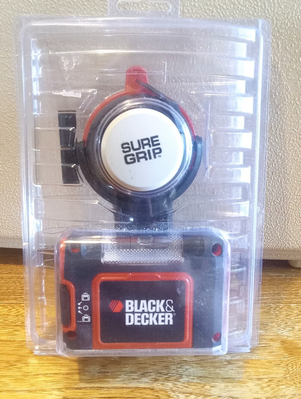 Black & Decker Sure Grip All-in-one Laser Level  Red/Green Audio Signal.  NWOT